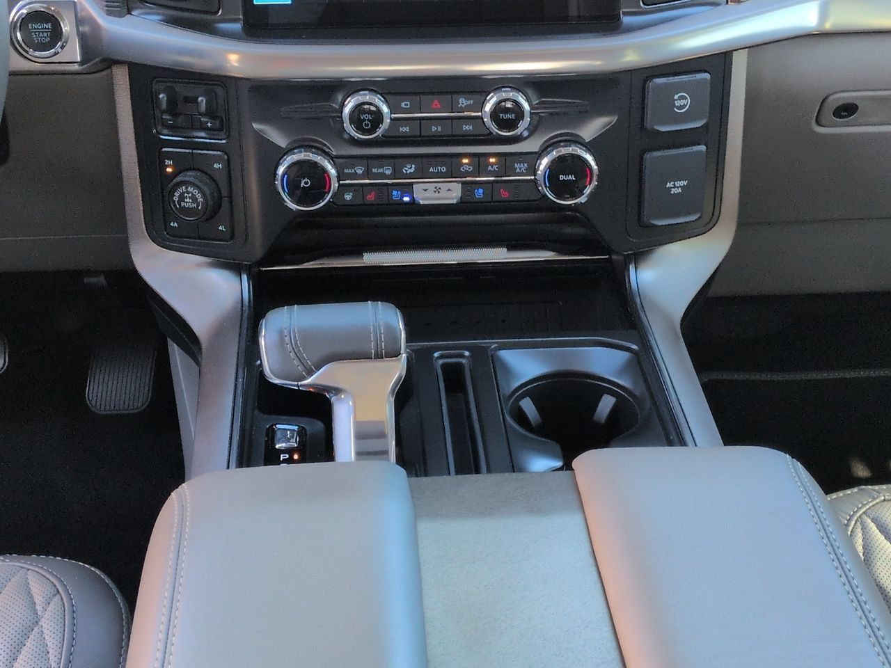 Used 2025 Ford F150 Platinum w/ Equipment Group 703A Plus AWD/4WD image 19