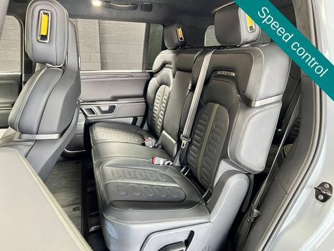 Used 2024 Rivian R1S Adventure AWD/4WD image 11