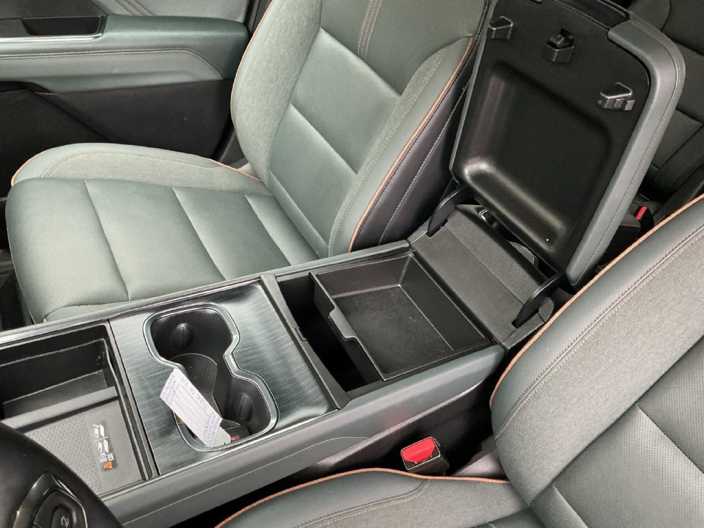 Certified 2025 GMC Acadia AT4 w/ LPO, Floor Liner Package AWD/4WD image 33