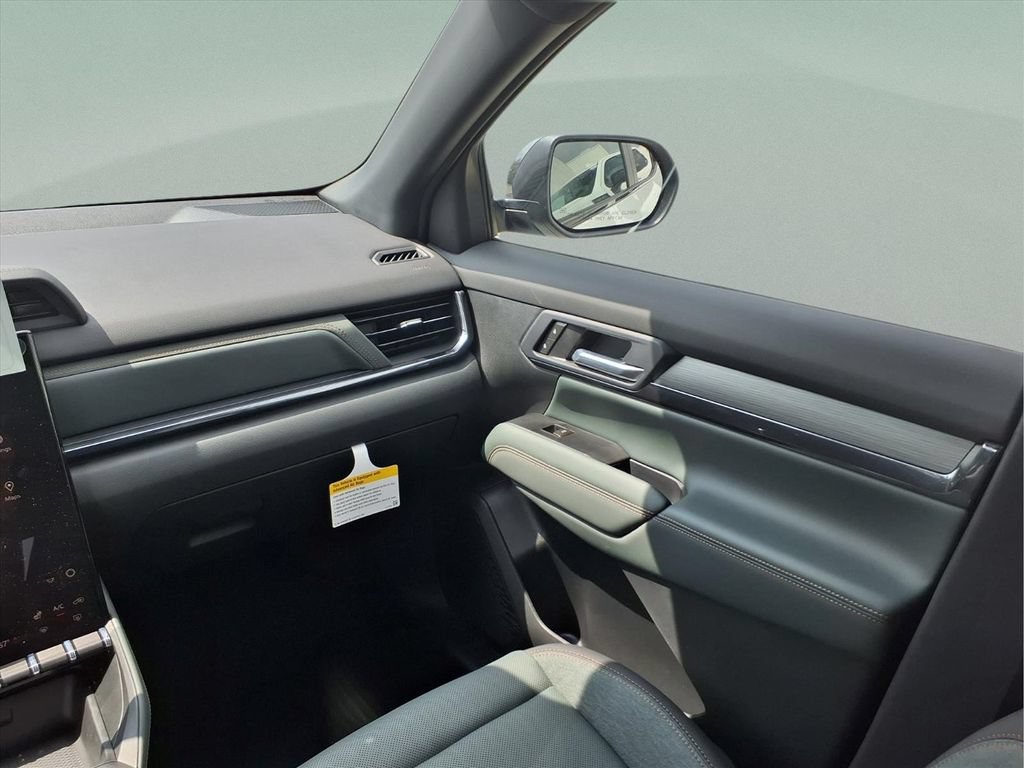 New 2026 GMC Terrain AT4 w/ LPO, Black Badging Package AWD/4WD image 25