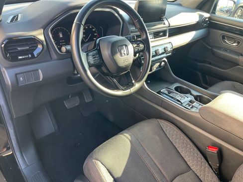 Certified 2023 Honda Pilot Sport image 5