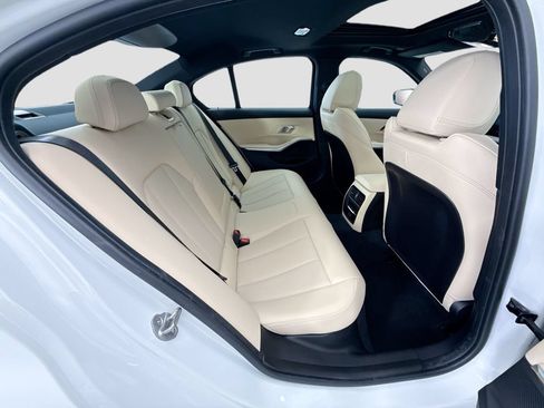 Used 2026 BMW 330i Sedan w/ M Sport Package RWD image 21