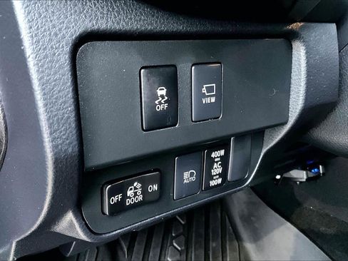 Used 2023 Toyota Tacoma Limited AWD/4WD image 33