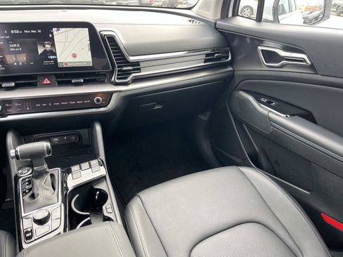 Used 2023 Kia Sportage EX image 14