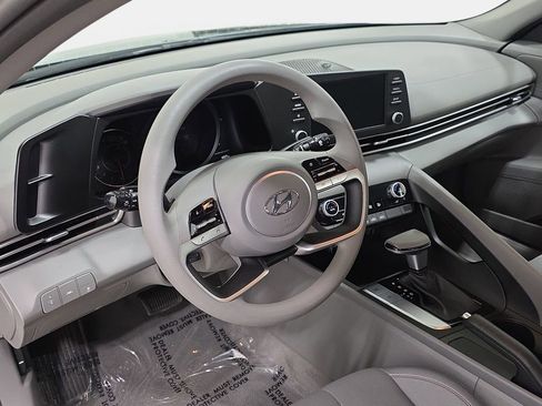 Used 2023 Hyundai Elantra SEL FWD image 16