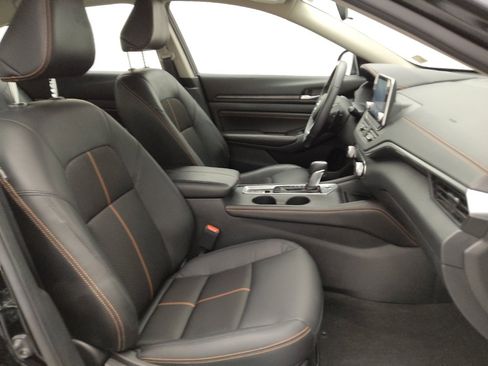 Used 2022 Nissan Altima 2.5 SR AWD/4WD image 21