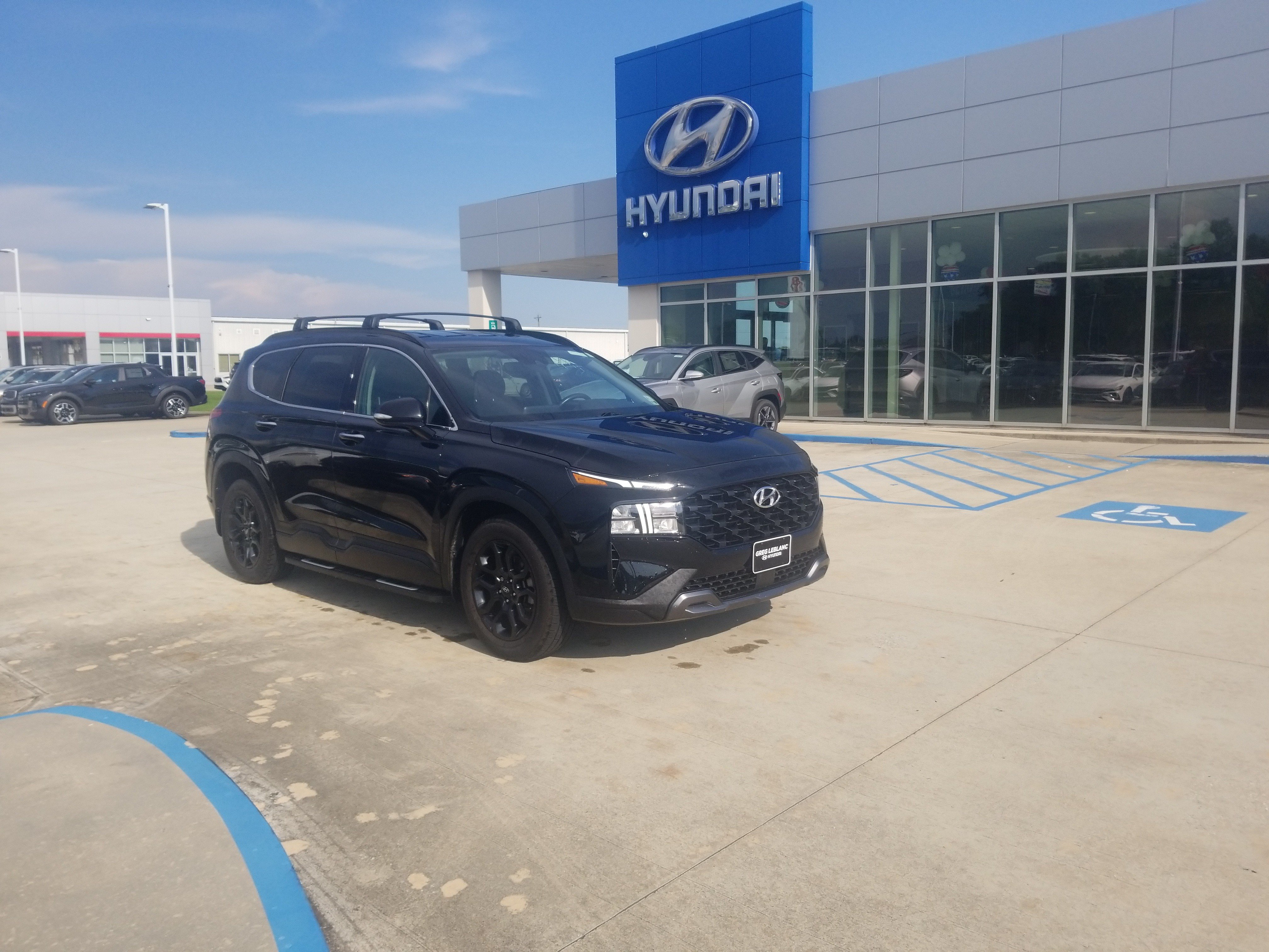 Used 2023 Hyundai Santa Fe XRT FWD image 1