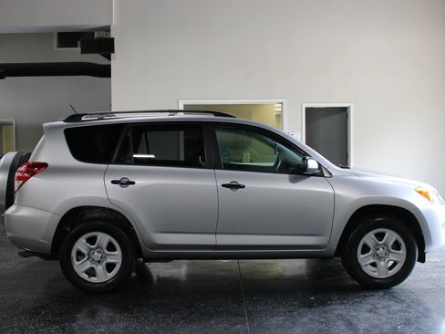Used 2011 Toyota RAV4 2WD w/ Base L4 Extra Value Pkg image 2