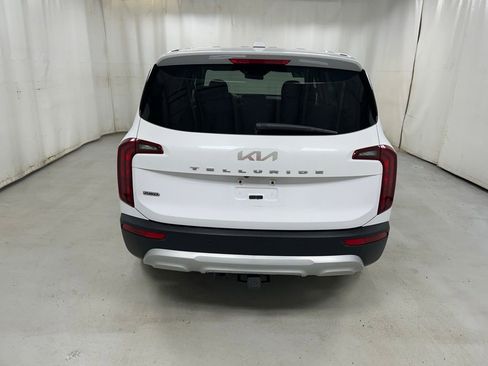 Used 2022 Kia Telluride LX AWD/4WD image 6