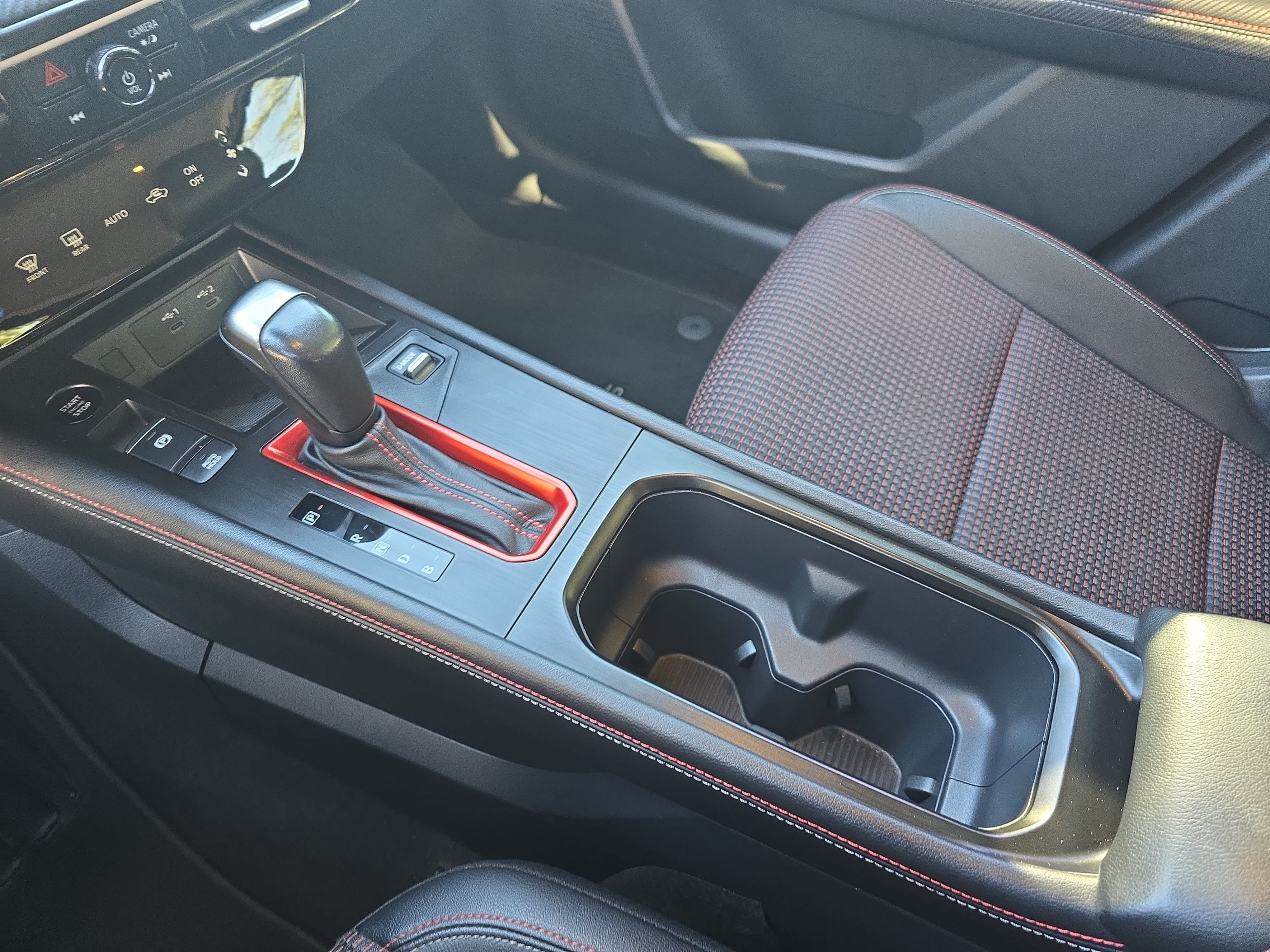 Used 2025 Nissan Kicks SR FWD image 24