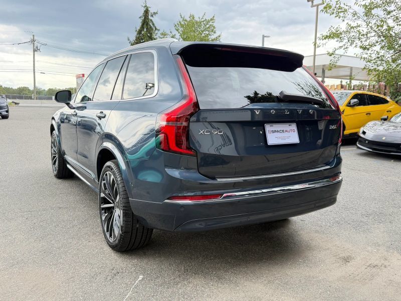 Used 2025 Volvo XC90 B6 Plus w/ Protection Package Premier AWD/4WD image 8