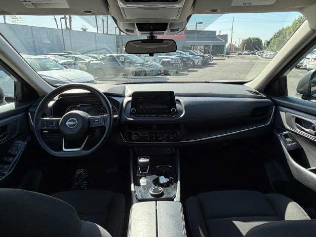 Used 2024 Nissan Rogue S AWD/4WD image 31