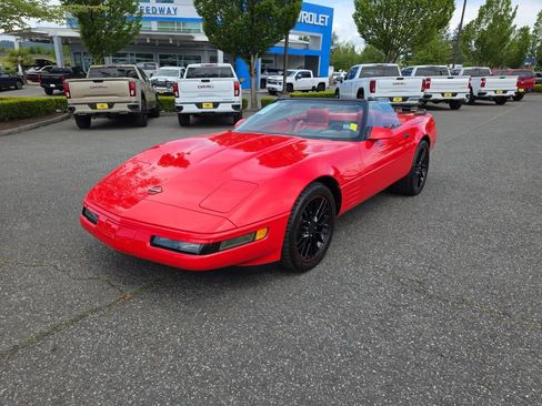 Used 1993 Chevrolet Corvette Convertible RWD image 2