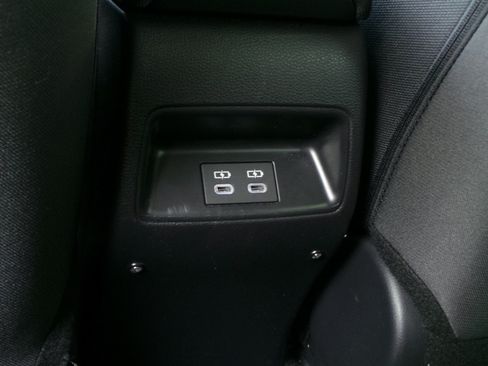 Used 2025 Toyota Corolla LE FWD image 33