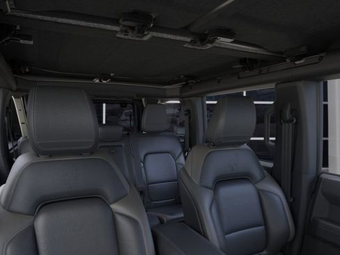 New 2025 Ford Bronco Outer Banks w/ Sasquatch Package image 12