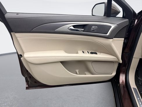 Used 2019 Lincoln MKZ Premiere FWD image 9