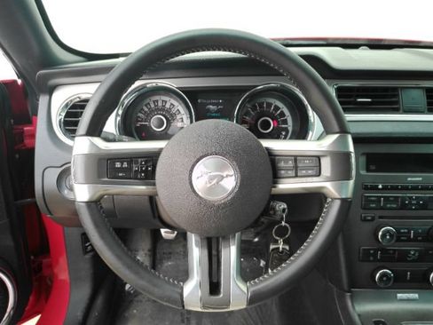 Used 2013 Ford Mustang GT Premium RWD image 21