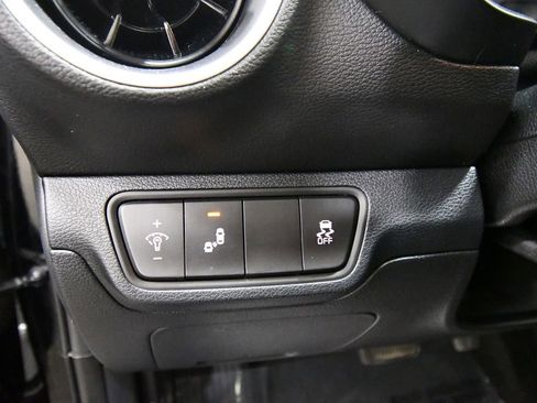 Certified 2024 Kia Forte LXS w/ LXS Technology Package image 18