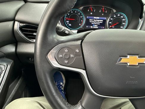 Used 2023 Chevrolet Traverse LT FWD image 38