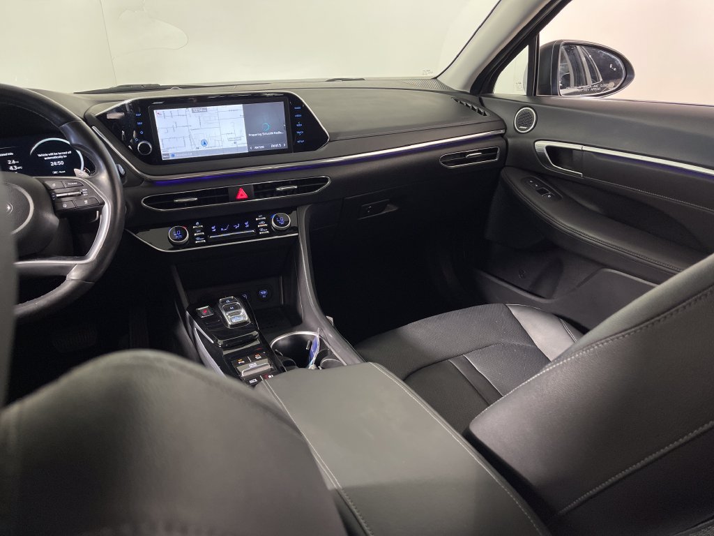 Certified 2022 Hyundai Sonata Limited FWD image 17