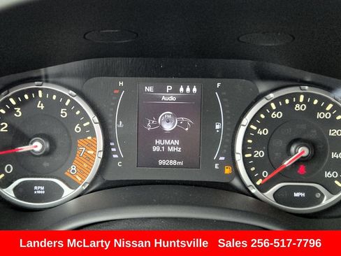 Used 2019 Jeep Renegade Latitude AWD/4WD image 29