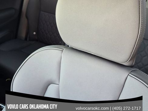 Used 2026 Volvo XC90 B6 Plus w/ Protection Package Premier AWD/4WD image 15