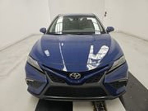 Used 2024 Toyota Camry SE FWD image 2