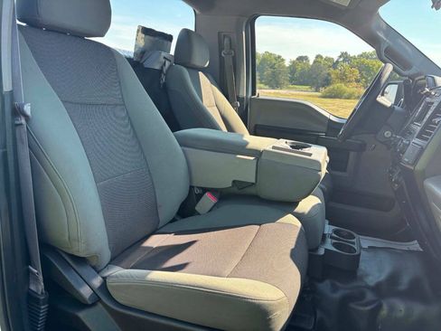 Used 2016 Ford F150 XL w/ Equipment Group 101A Mid RWD image 12