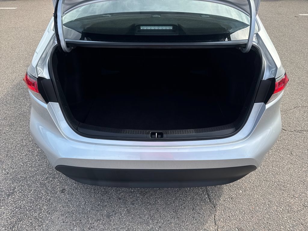 Used 2024 Toyota Corolla LE FWD image 40