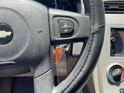 Used 2005 Chevrolet Equinox LS w/ Preferred Equipment Group FWD image 12