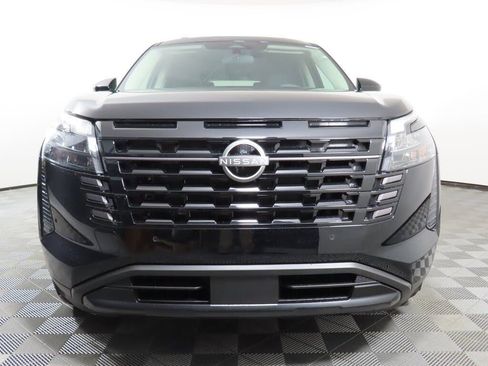 New 2026 Nissan Pathfinder SV image 17