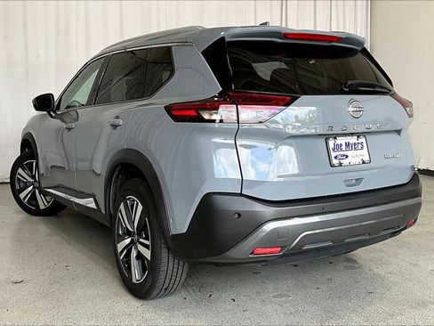 Used 2023 Nissan Rogue SL w/ SL Premium Package image 5