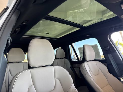 New 2026 Volvo XC90 B6 Core image 17