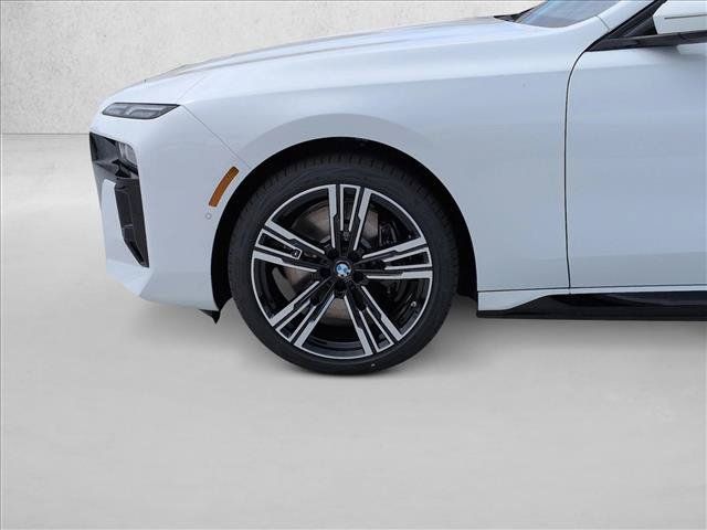 Used 2026 BMW i7 eDrive50 w/ M Sport Package RWD image 10