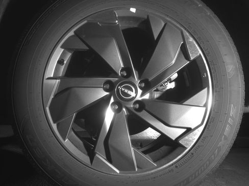 Used 2025 Nissan Rogue SV image 14