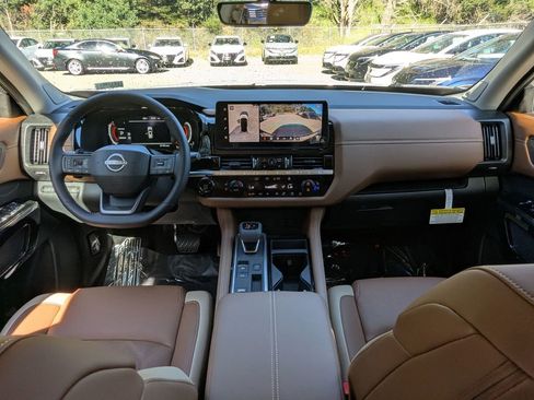 New 2026 Nissan Pathfinder Platinum image 24