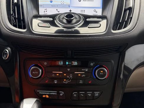 Used 2017 Ford Escape Titanium w/ Equipment Group 301A AWD/4WD image 22