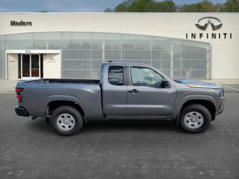 Used 2025 Nissan Frontier S image 3