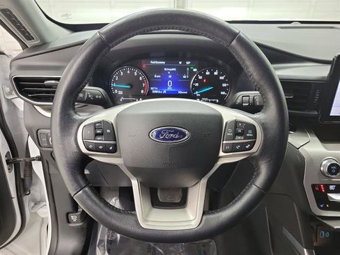 Used 2021 Ford Explorer XLT w/ Equipment Group 202A image 24