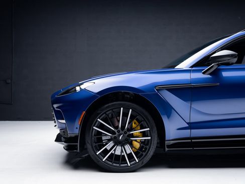 Used 2023 Aston Martin DBX 707 image 19