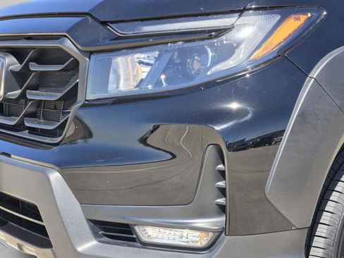 Certified 2023 Honda Ridgeline Sport image 9