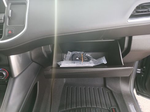 Used 2021 Chevrolet Tahoe Z71 w/ Z71 Off-Road Package image 26