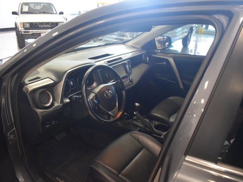 Used 2018 Toyota RAV4 Limited w/ Advanced Technology Package AWD/4WD image 28