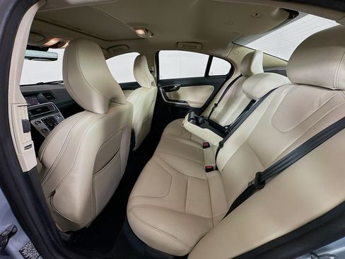Used 2018 Volvo S60 T5 Dynamic w/ Vision Package FWD image 28
