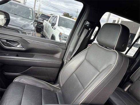 Used 2022 GMC Yukon XL SLT w/ SLT Luxury Package image 20