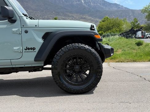 Used 2024 Jeep Wrangler Unlimited Sport AWD/4WD image 4
