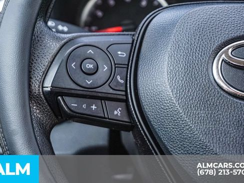 Used 2021 Toyota RAV4 LE FWD image 30