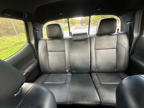 Used 2023 Toyota Tacoma TRD Off-Road image 25