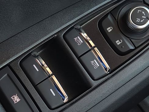 New 2025 Subaru Crosstrek 2.5i Limited image 18