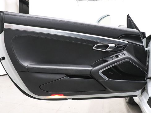 Used 2019 Porsche 911 Carrera image 12